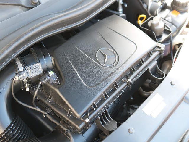Mercedes Benz V-CLASS 2016-08 22411-5