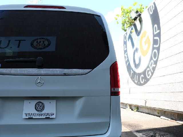 Mercedes Benz V-CLASS 2016-08 22411-14