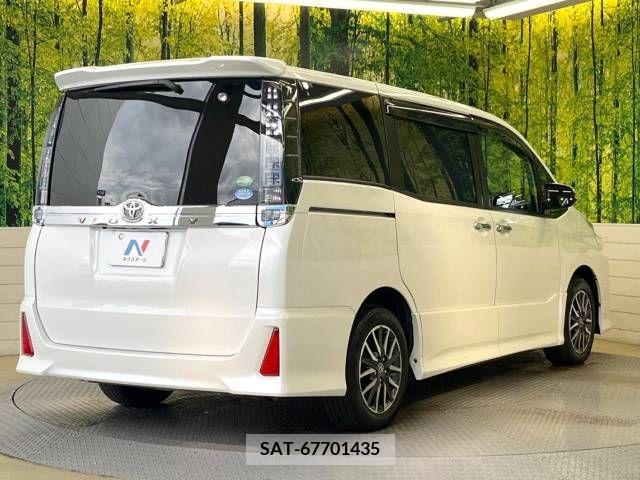 Toyota VOXY 2016-01 237055-17