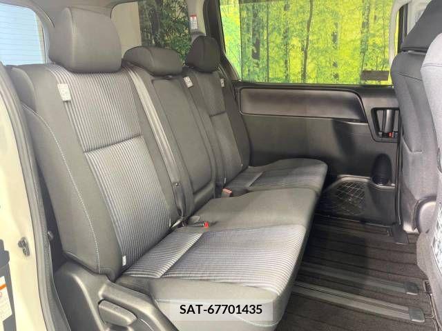 Toyota VOXY 2016-01 237055-9