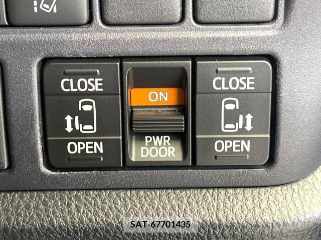 Toyota VOXY 2016-01 237055-5