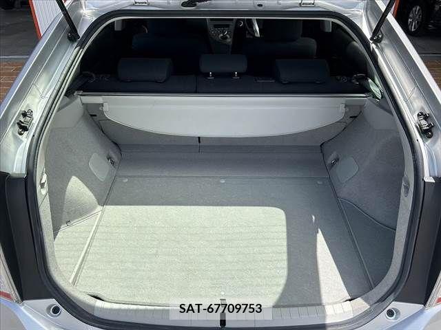 Toyota PRIUS 2015-07 328199-19