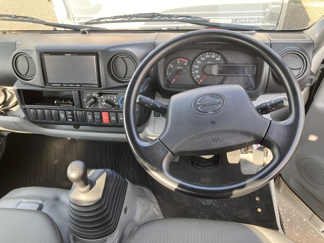 Hino DUTRO 2014-09 194547-18