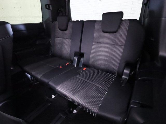 Toyota VOXY 2020-08 180673-7