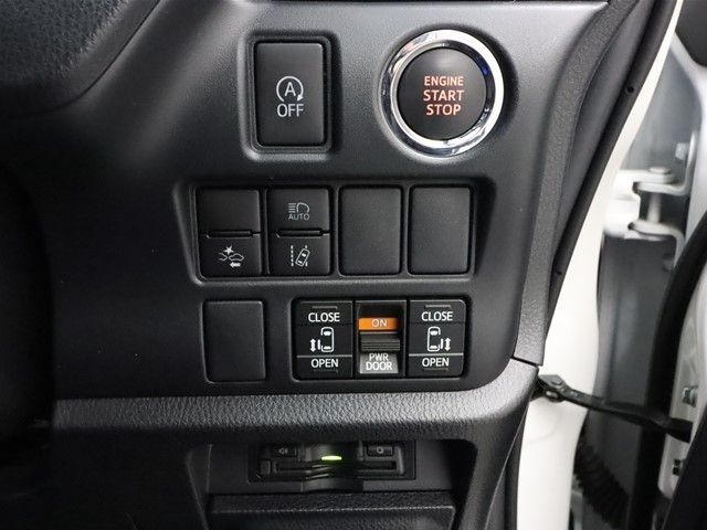 Toyota VOXY 2020-08 180673-10