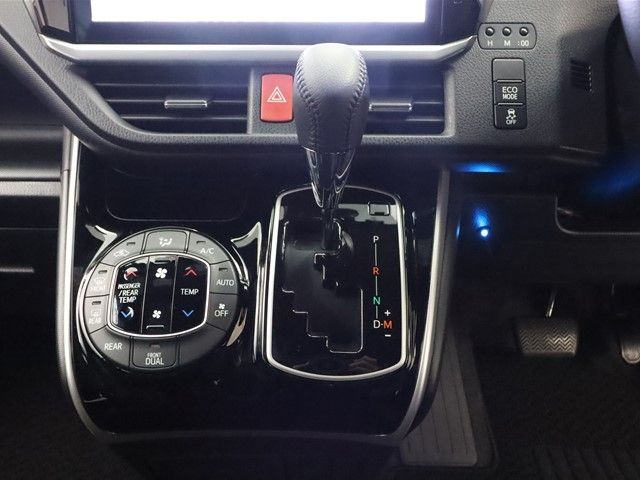 Toyota VOXY 2020-08 180673-11