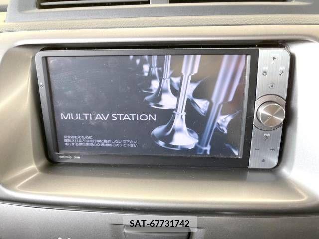 Toyota BB 2011-11 247763-2