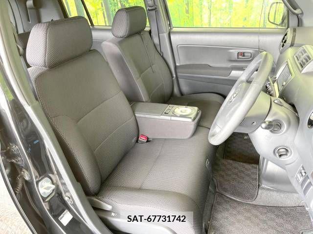 Toyota BB 2011-11 247763-8