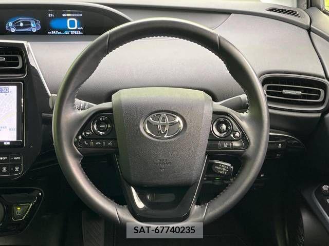 Toyota PRIUS 2019-09 322431-11