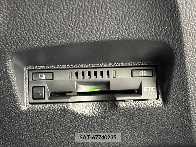 Toyota PRIUS 2019-09 322431-6