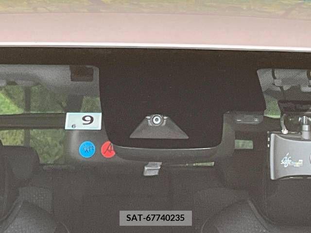 Toyota PRIUS 2019-09 322431-4