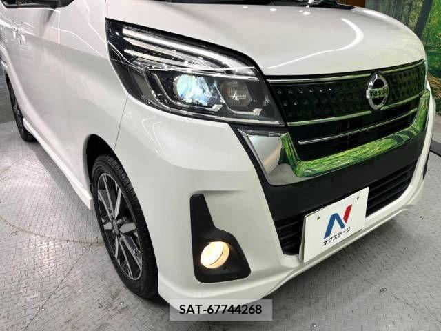 Nissan DAYZ ROOX 2018-01 296198-12