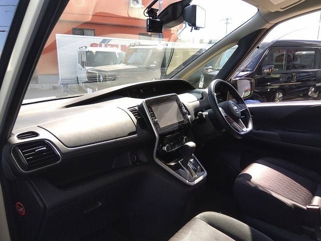 Nissan SERENA 2017-03 12247-20