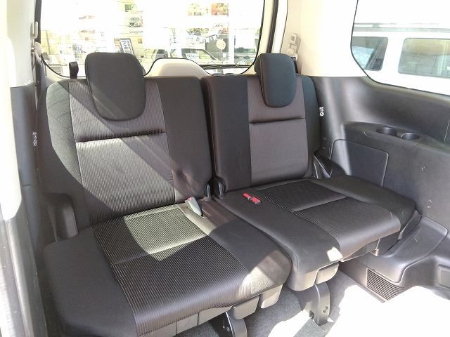 Nissan SERENA 2017-03 12247-13