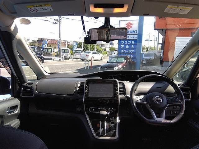 Nissan SERENA 2017-03 12247-2