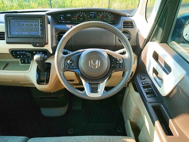 Honda N BOX 2018-09 4162-1