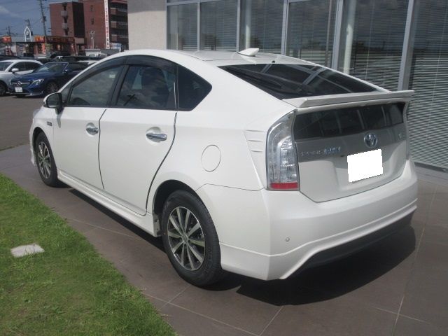 Toyota PRIUS PHV 2012-11 20862-3