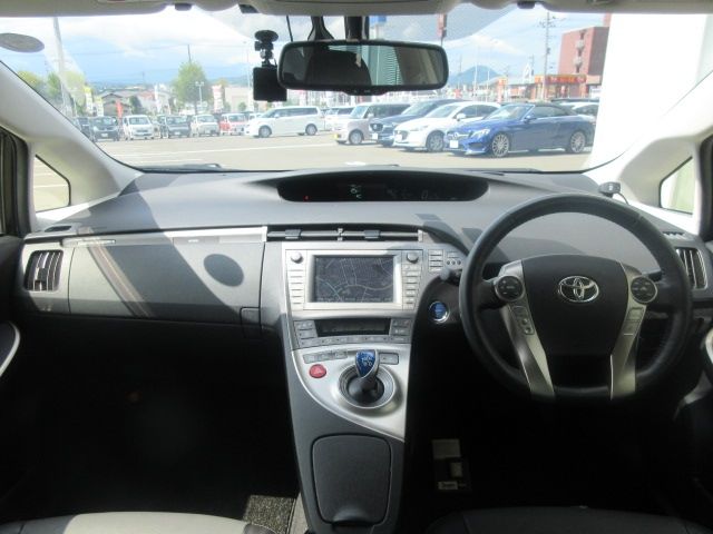 Toyota PRIUS PHV 2012-11 20862-6