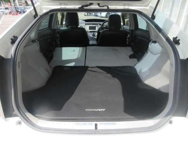 Toyota PRIUS PHV 2012-11 20862-9