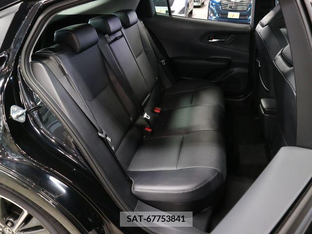 Toyota PRIUS 2023-10 281938-12