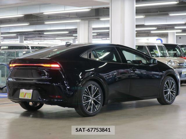 Toyota PRIUS 2023-10 281938-1