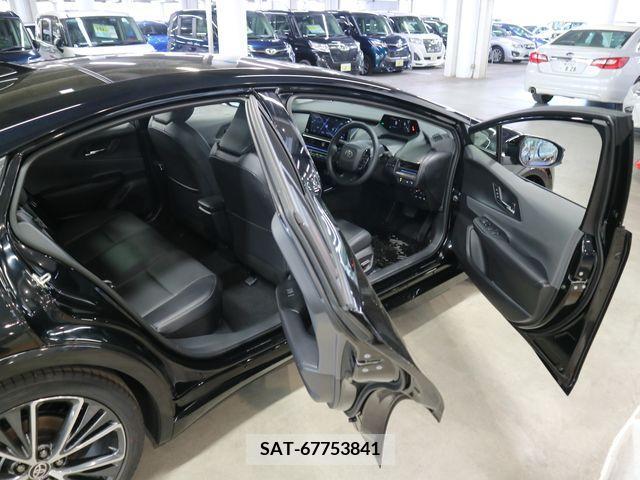 Toyota PRIUS 2023-10 281938-10
