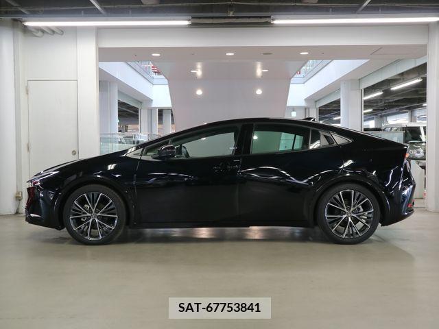 Toyota PRIUS 2023-10 281938-8
