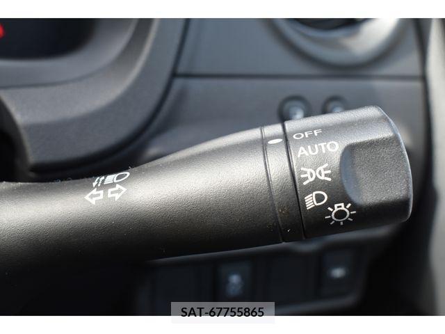 Nissan NOTE 2018-08 215925-13