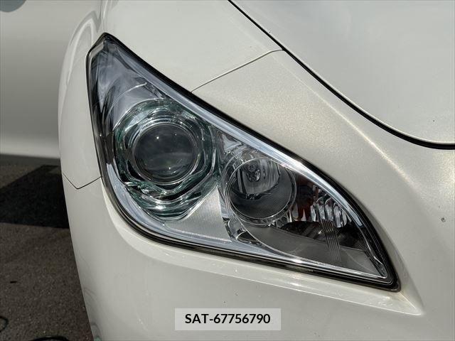Nissan FUGA 2013-06 387843-24