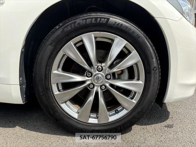 Nissan FUGA 2013-06 387843-15