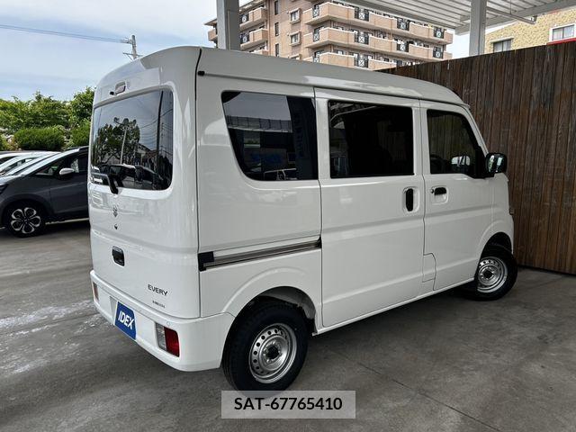 Suzuki EVERY 2023-11 297512-1