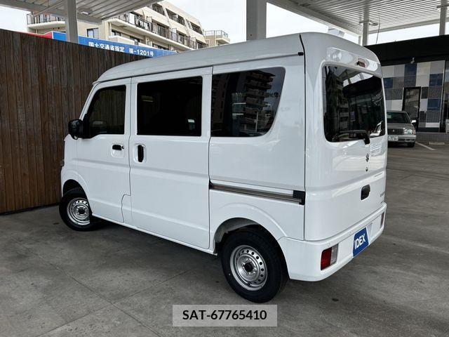 Suzuki EVERY 2023-11 297512-8