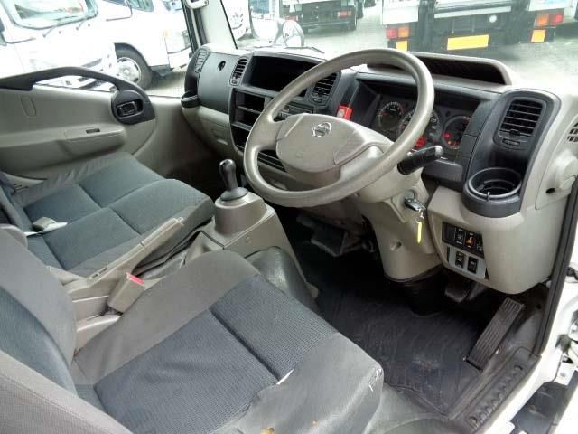 Nissan ATLAS 2013-08 8980-2
