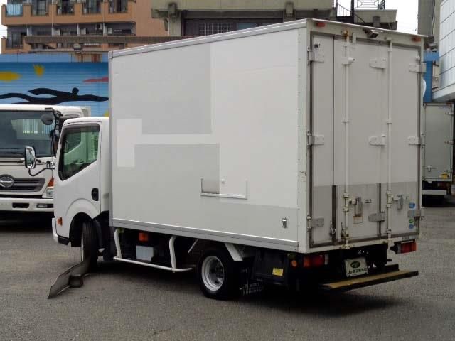 Nissan ATLAS 2013-08 8980-1