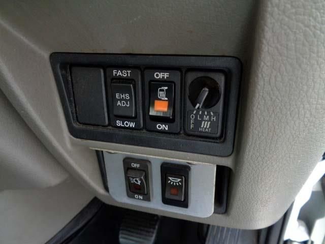 Nissan ATLAS 2013-08 8980-7