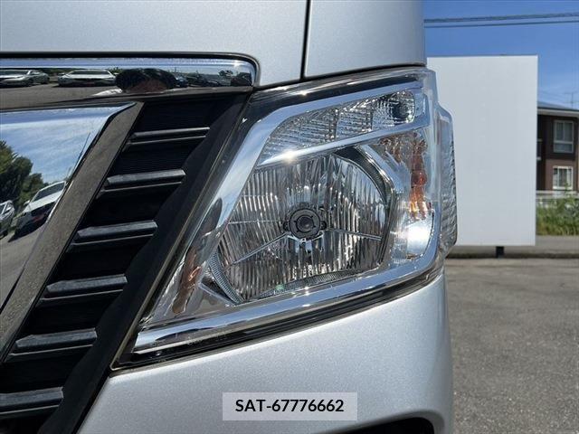 Nissan NV350 Caravan 2018-02 346158-18
