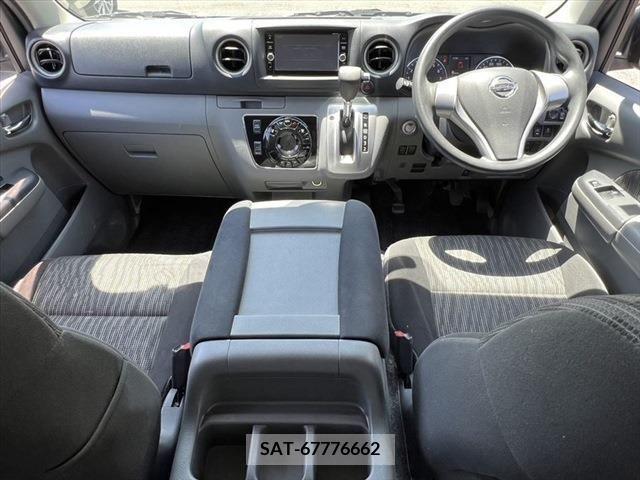Nissan NV350 Caravan 2018-02 346158-1