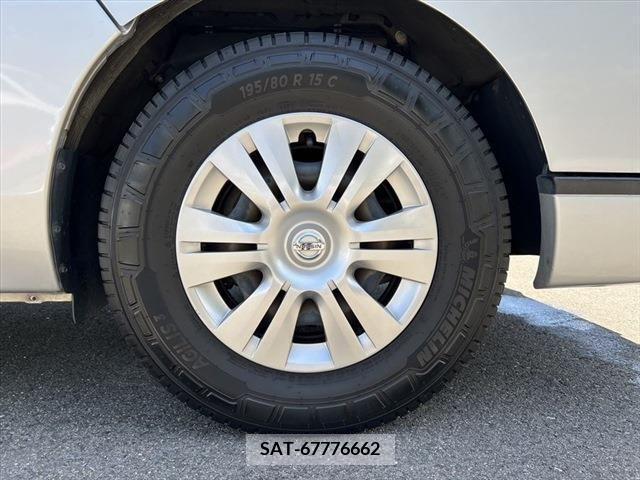 Nissan NV350 Caravan 2018-02 346158-27