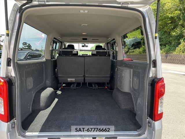 Nissan NV350 Caravan 2018-02 346158-6