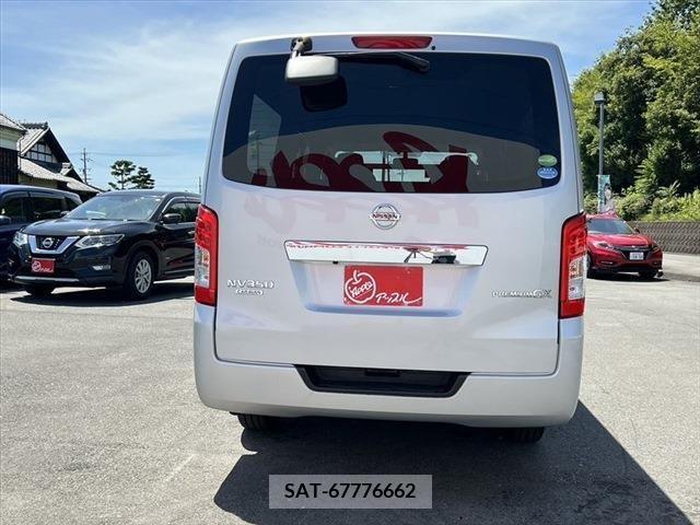 Nissan NV350 Caravan 2018-02 346158-14