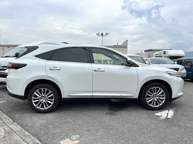 Toyota HARRIER 2019-10 24776-13