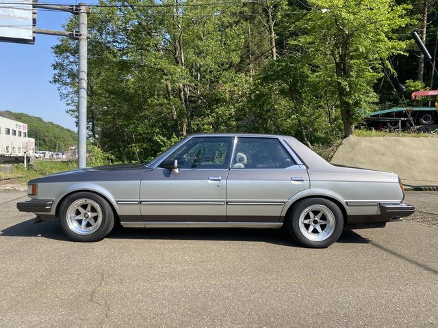 Toyota CRESTA 1982-03 4704-12