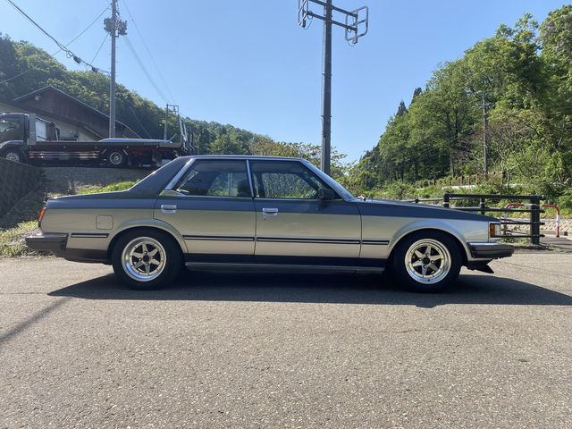 Toyota CRESTA 1982-03 4704-6
