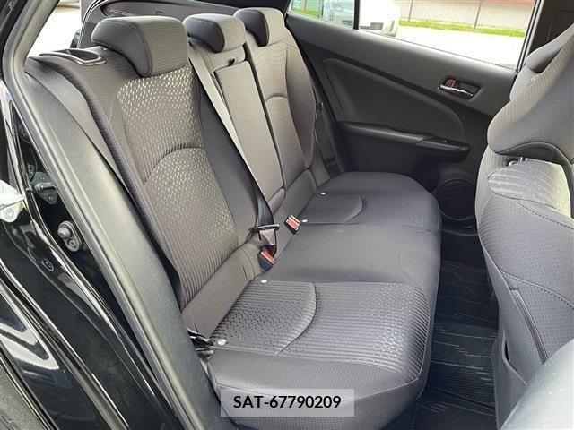 Toyota PRIUS 2018-02 322323-11