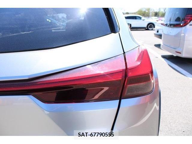 Lexus UX 2019-07 246277-9