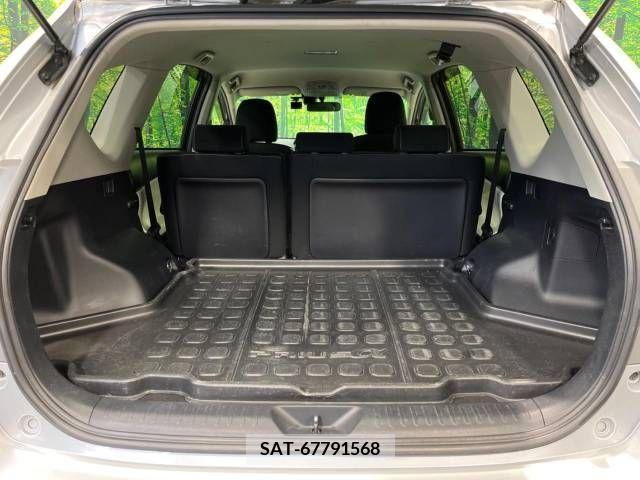 Toyota PRIUS ALPHA 2017-04 245677-10
