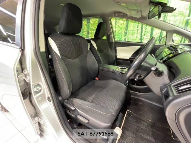 Toyota PRIUS ALPHA 2017-04 245677-8