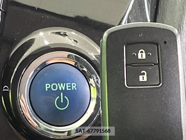 Toyota PRIUS ALPHA 2017-04 245677-7