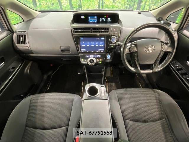 Toyota PRIUS ALPHA 2017-04 245677-1