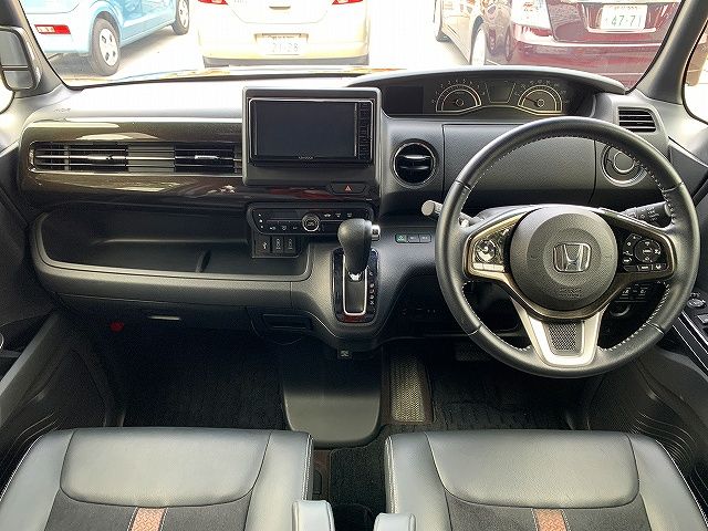 Honda N BOX CUSTOM 2017-12 182864-1